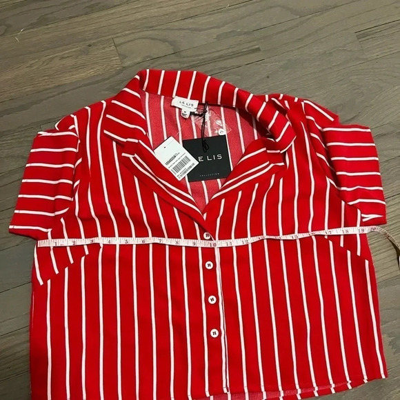 Le Lis | NWT  red white stripes button up crop. Medium. - Picture 7 of 8